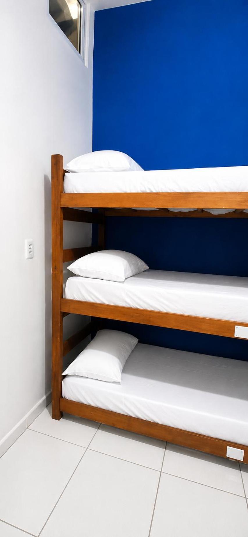 Cama em Dormitório Feminino com 6 Camas